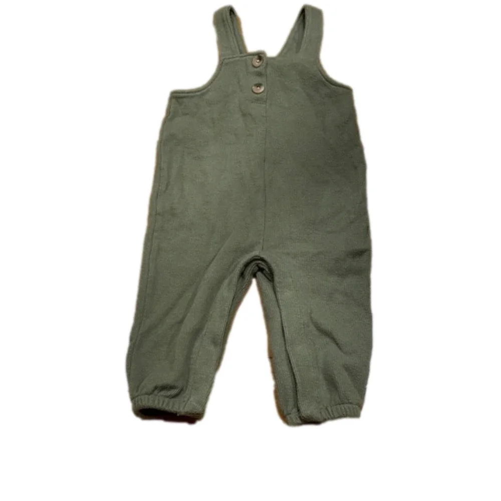 Overall 6-12 m good condition Old navy